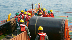 eq-offshore - inflatable-offshore-oil-boom-with-each-chamber-inflation-system.jpg